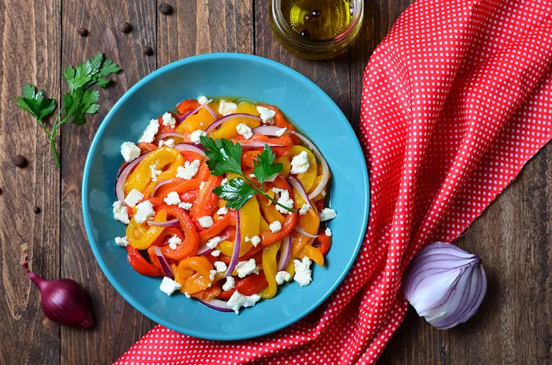 Paprika Salaatti