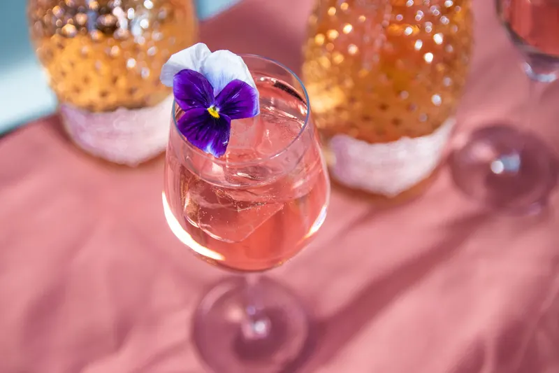 Pinkki Spritz
