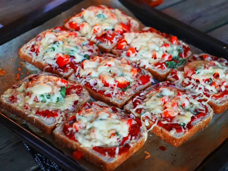 Pizzaleivät Uunissa