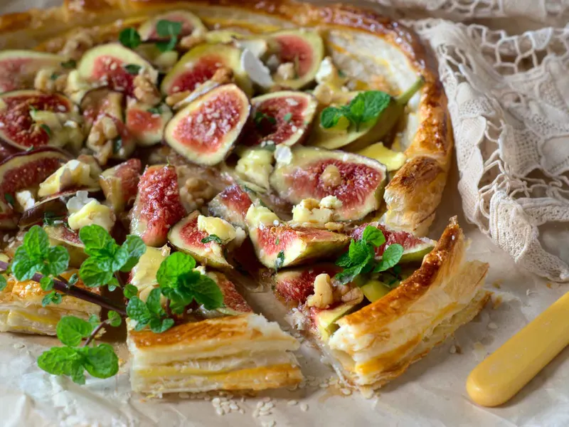 Lehtitaikina Pizza