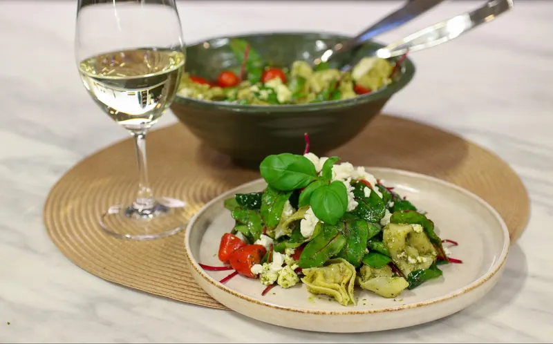 Tortellinisalaatti Resepti