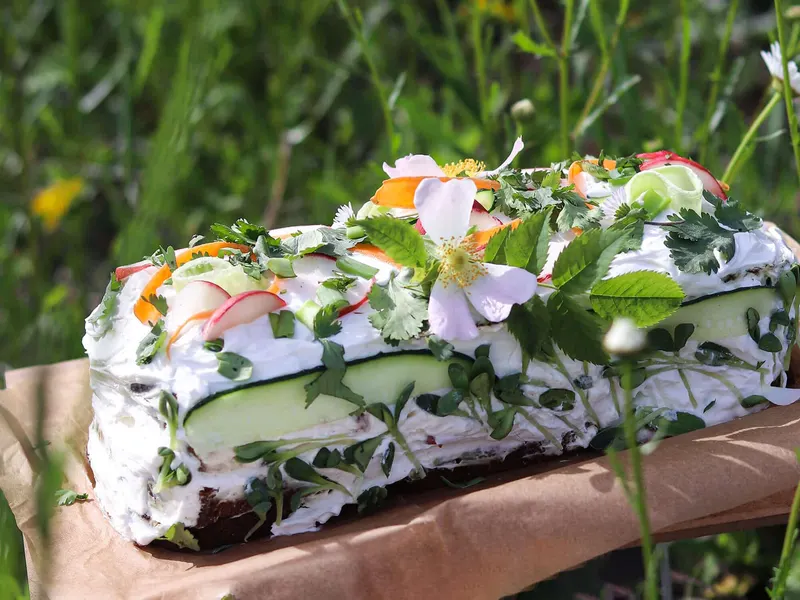 Porkkala Voileipäkakku